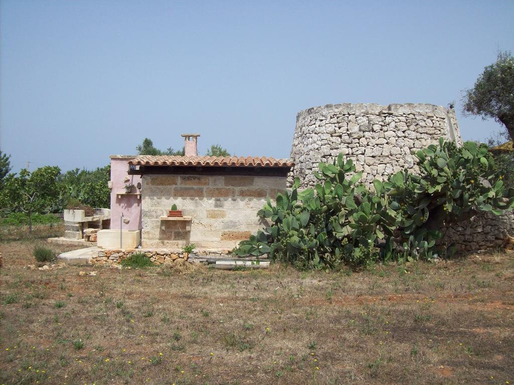 Trullo Contrada Stracca Vendégház Alliste Kültér fotó